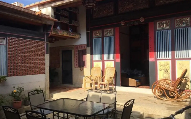 No. 85 Shuitou B&B
