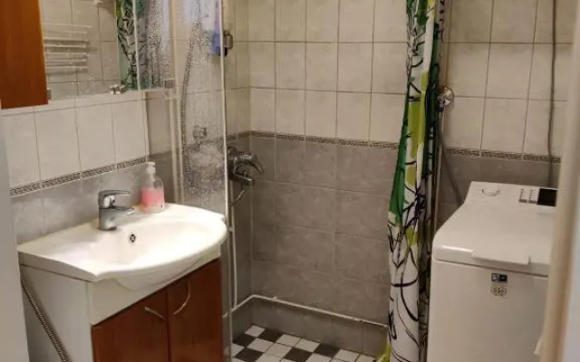 Joensuu city center, WIFI internet, prime location heart of center, Big 69 sq apartment, free parking, king bed, electric car station, beautiful, relaxing, fully furnished, Big TV 55', 2 bedroom and one big living hall room - фото 4