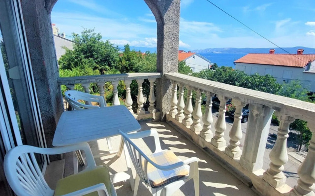 Elegant Apartments With Sea View and Balcony