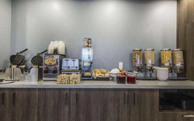 Quality Inn & Suites