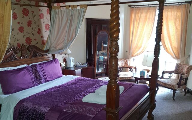 Georgian House Hotel