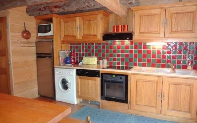 Chalet Arêches-Beaufort, 4 Pièces, 8 Personnes - Fr-1-342-205