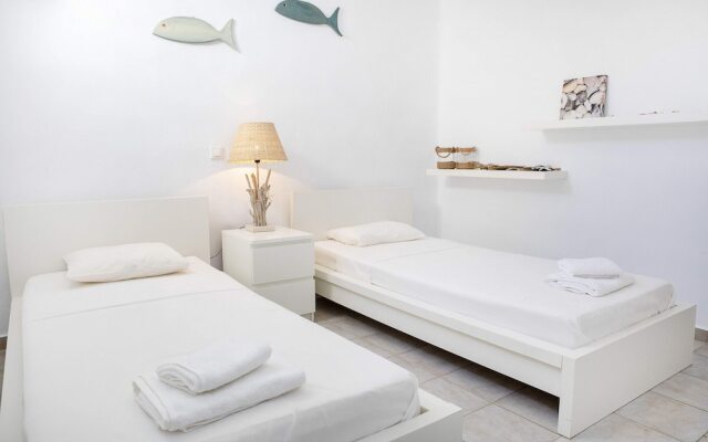 Relax by Mikri Santa Maria Beach - 2 Bedroom House