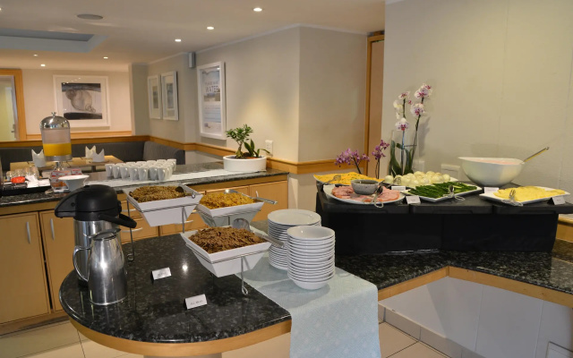 Road Lodge Cape Town International Airport