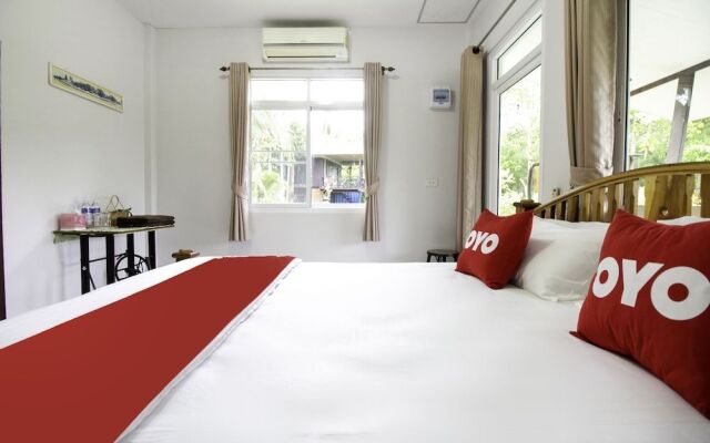 999 Baan Pak Rom Ruen