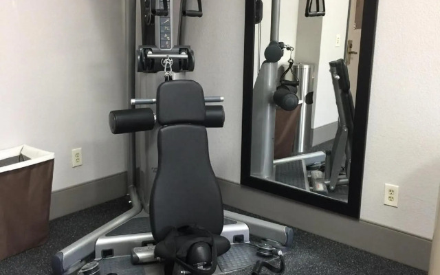 Country Inn & Suites by Radisson, Novi, MI