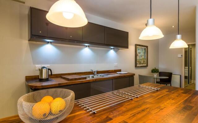 Luxury Apartments - 22 Garden Flat
