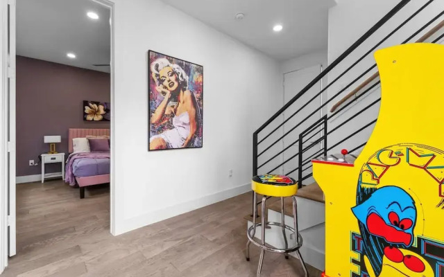 Downtown Houston 3BR Bachelorette Escape