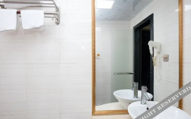 Boni Hotel (Ximenkou Metro Station, Guangzhou Provincial Hospital of Traditional Chinese Medicine)