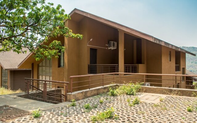 4BHK by Tripvillas Holiday Homes