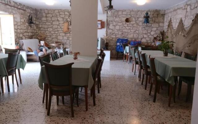 Rooms Liva - 60m from the sea