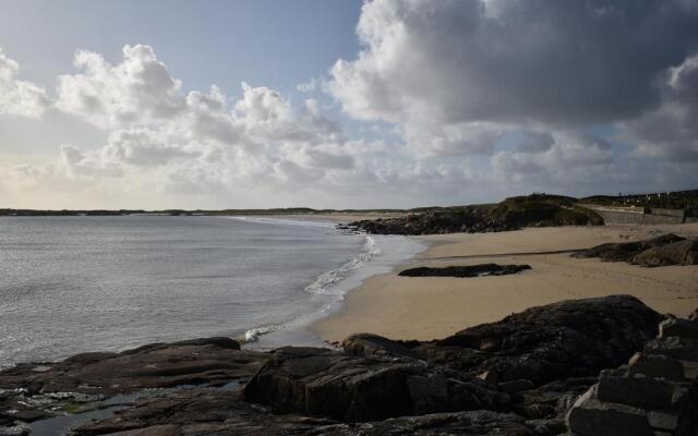 Bridies Holiday Cottage Roundstone
