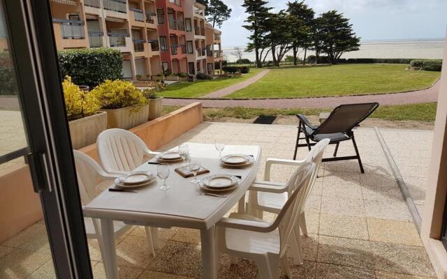 Appartement en RDC avec terrasse face a la mer