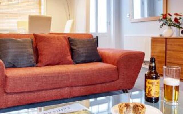 Bright Moments Holiday Home
