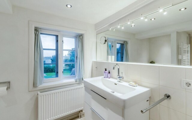 Stunning Home in Dagebüll/fahretoft With 2 Bedrooms and Wifi