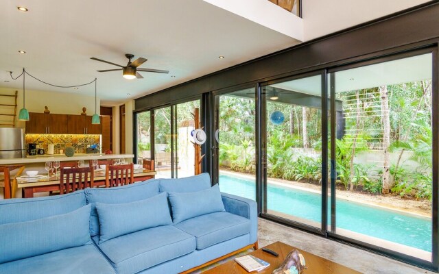 Magazine-worthy Villa Ponderosa with Private Pool & Gated Area