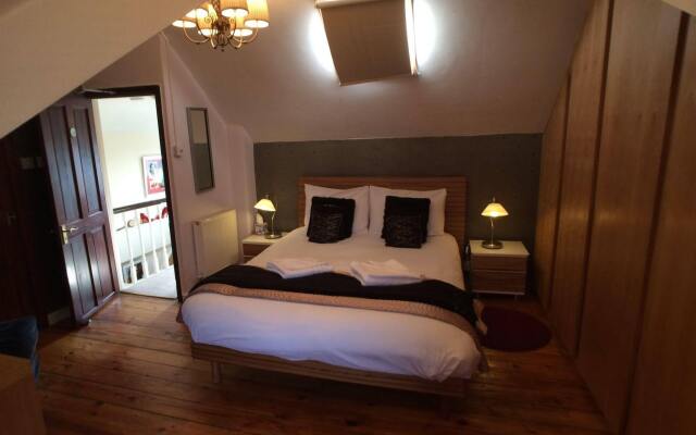 Tyrosa Rooms
