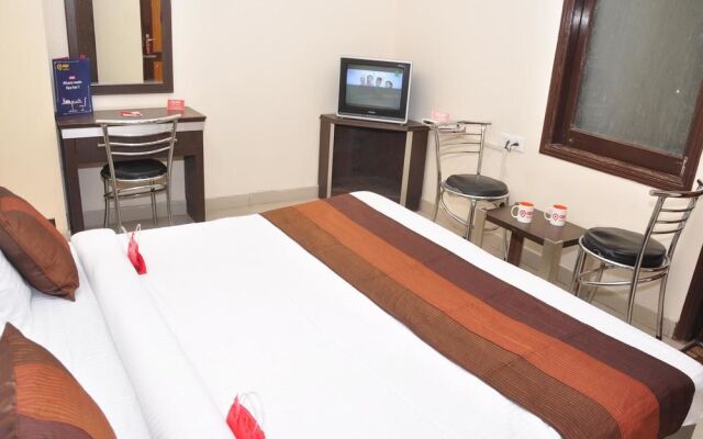 OYO Rooms Queens Road Near OBC Bank
