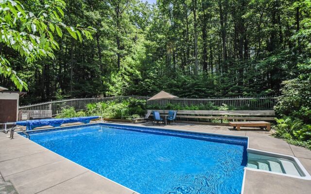 Tucked Inn 4 Bedroom House