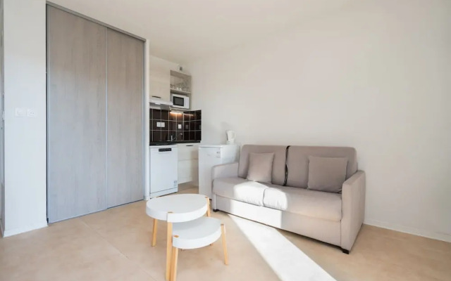 Seaside Stay for Two Guests