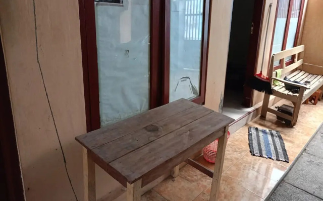 OYO Life 93712 Vanda Family