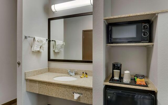Best Western Plus University Inn & Suites
