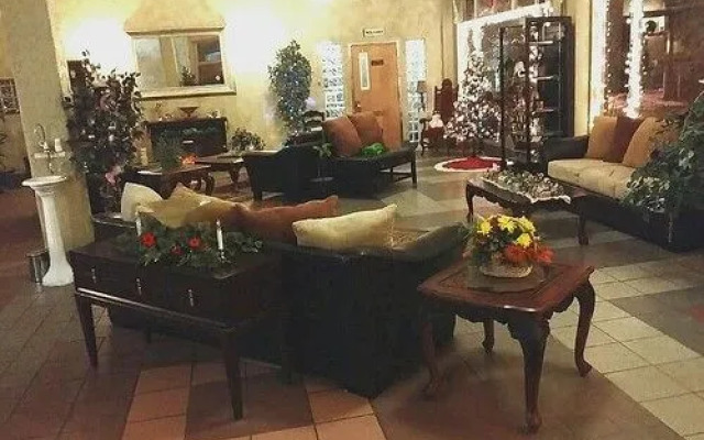 Kirk Hotel And Apartments