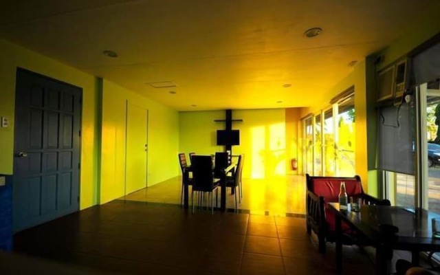 Kingsville Hotel