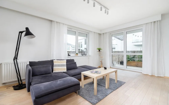 Stawowa Apartment Cracow by Renters