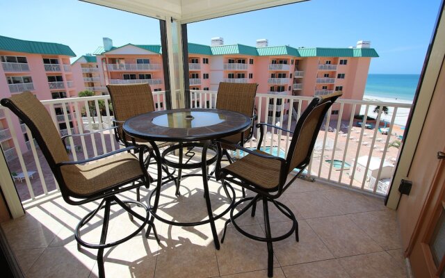Beach Palms 402