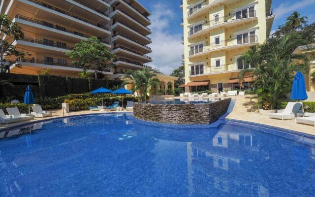 Ocean Terrace, Beachfront- A505