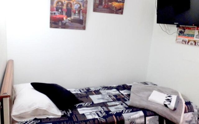 Hostal Rotonda Atenas