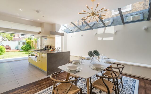Lavish Nordic Styled Fulham Home by the Thames