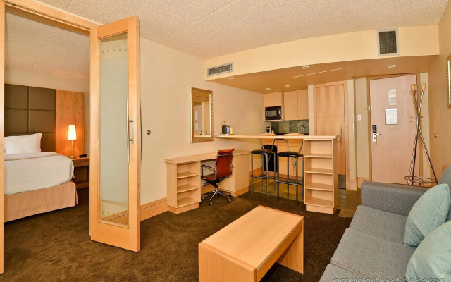 iHOTEL & Conference Center Red Deer