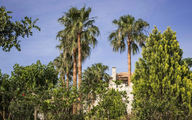 Athina Luxury Villas