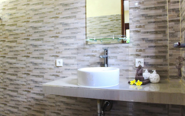 CR Tris Rooms Seminyak