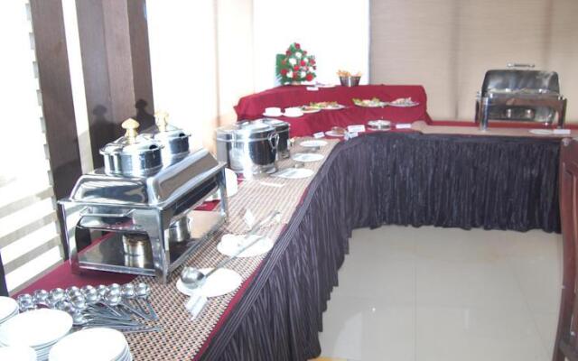 Hotel Monad