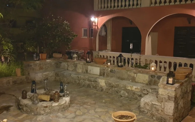 Pierhouse Hotel in Gouvia