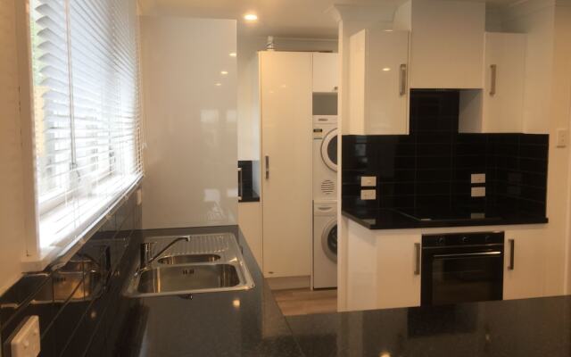 3 & 4 Bedroom Houses in Seaview Crescent
