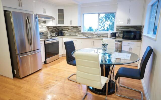 Beautiful Modern Suite