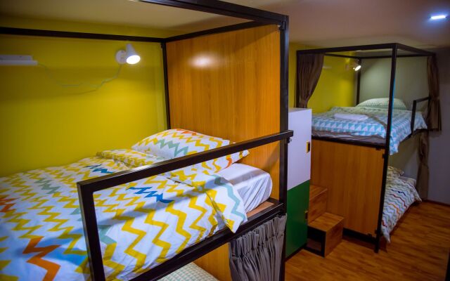 ZZZ Hostel - Don Mueang Airport