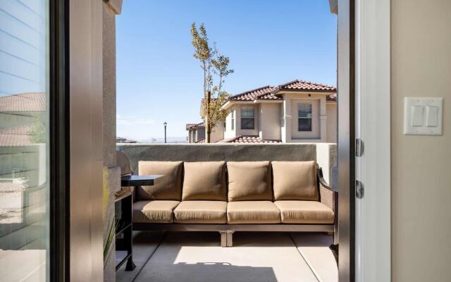 The Tree House 4 Bedroom Home