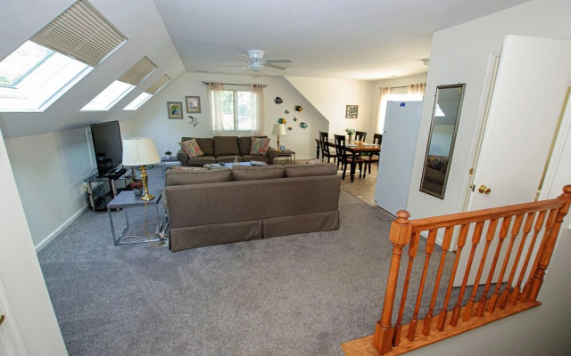 Urbanna Vacation Station - A Waterfront Oasis