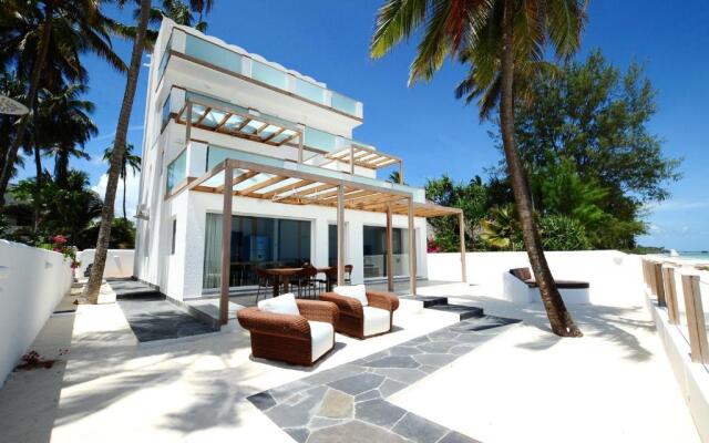 Amani Home - Moja Private Beach Suite