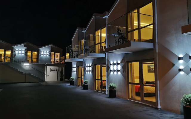 V Motel