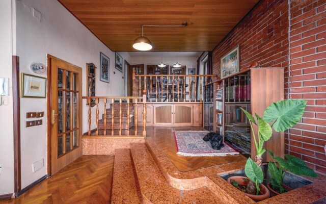 Stunning Home in Icici With Wifi and 4 Bedrooms