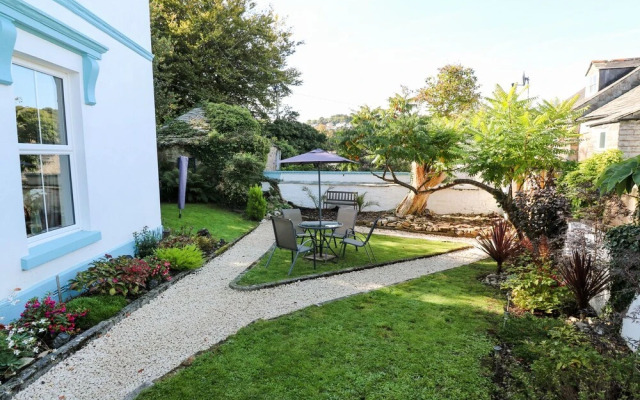 2 Emma Place, Bodmin