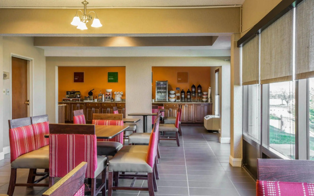 Quality Suites