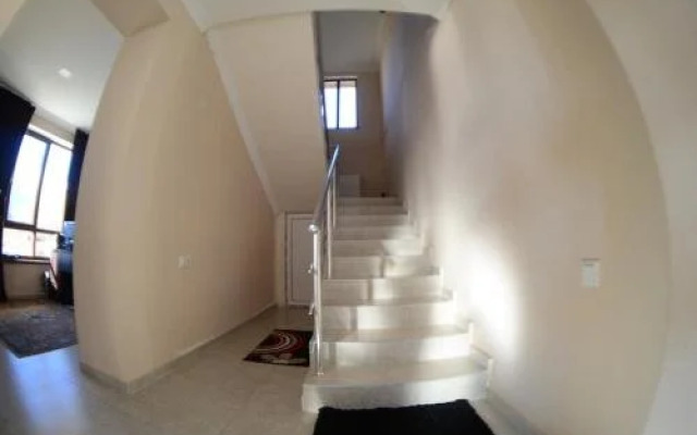 OISHE Terrace