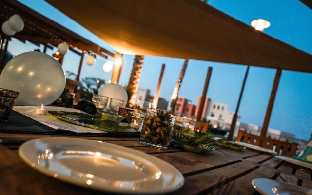 Azzurra Sahl Hasheesh
